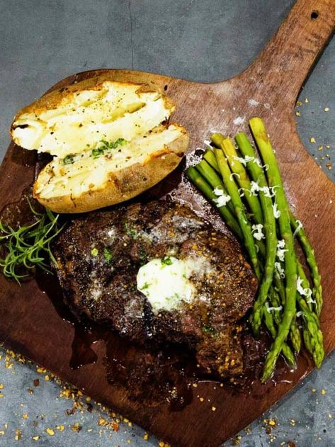 Best Ribeye Steak Recipe - Best Beef Recipes Brisket In Air Fryer, Reheat Brisket, Brisket In Oven, Grilled Ribeye Steak Recipes, Best Brisket Recipe, Best Grilled Steak, Rib Eye Recipes, Good Steak Recipes, Brisket Recipes Smoked