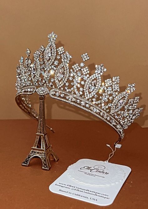 Crowns Royal, Quince Crowns, Real Crown, Queen Crowns, Elegant Crown, Princess Crowns, Swarovski Tiara, Queens Tiaras, Crown Aesthetic