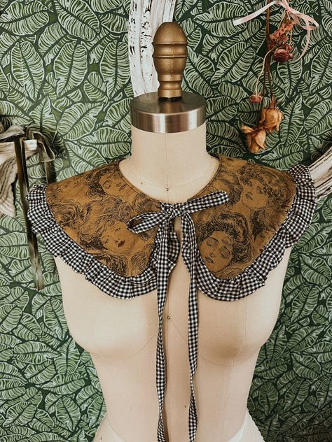 Victorian Collar, Victorian Ladies, Statement Collar, Dark Cottagecore, Detachable Collar, Victorian Women, Lingerie Bag, The Lady, Moss Green