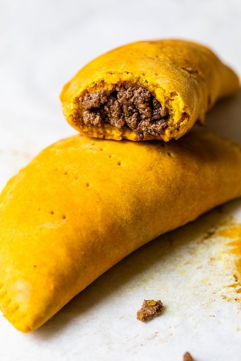 Beef Patties Recipes, Jamaican Beef Patties, Jamaican Patty, Jamaican Dishes, Beef Patties, Scotch Bonnet, Spicy Beef, Hungry Girl, Beef Patty