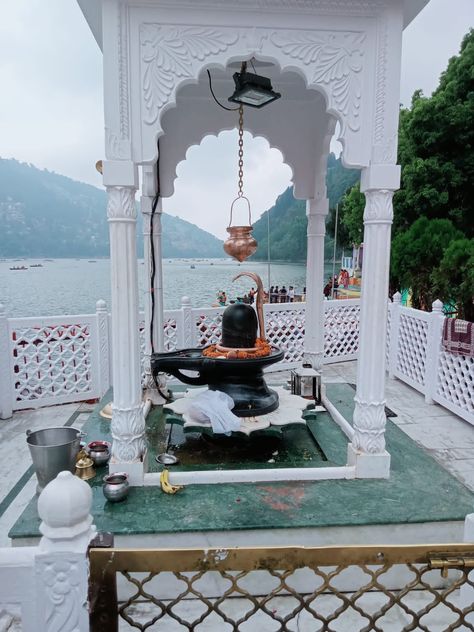 Mahadev Mandir Photo, Shivalingam Images, Shiv Mandir Aesthetic, Mandir Aesthetic, Mahadev Aesthetic, Shiv Temple, Iphone Wallpaper Plants, Mughal Art Paintings, Bridal Jewellery Inspiration