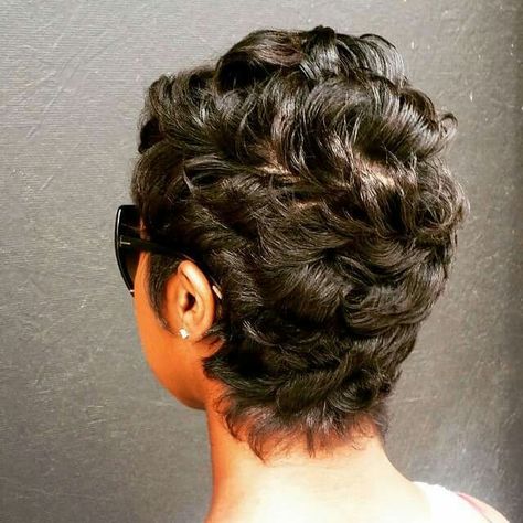 Hype Hair, Bob Cuts, Cut Life, Cut Hairstyles, Iron Hair, Short Hair Pixie Cuts, Fabulous Hair, Health Routine, Hair Pixie