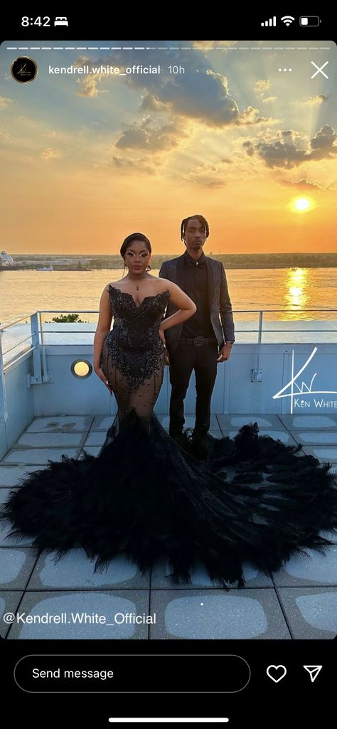 Crazy Prom Dresses Unique, Prom Photos Couple Aesthetic, Prom Wedding Dress, Prom Pictures Black Women, Prom Poses Black Women, Prom Pics Black People, Prom 2023 Black People, Prom Pictures Black People, Prom Looks 2023