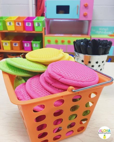 Dollar Tree Classroom, Letter Learning Activities, Crayon Organization, Classroom Organization Elementary, Classroom Desk, Classroom Hacks, Best Hacks, School Supplies Organization, Class Organization