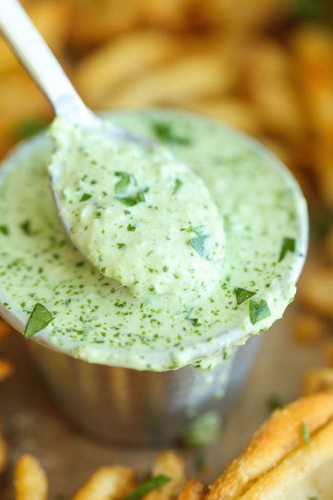 Cilantro Jalapeno Sauce, Jalapeno Sauce, Dipping Sauces Recipes, Grilled Meats, Snacks Für Party, Tapenade, Homemade Sauce, Aioli, Grilled Meat