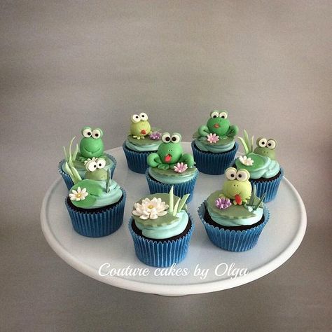 Frog Cake Pops, Cake Minimal, Frog Cupcakes, Frog Party, Cupcake Inspiration, Frog Cake, Pastel Cakes, Animal Cupcakes, Couture Cakes