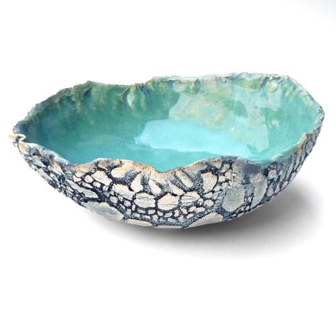 . Textured Bowl, Turquoise Colour, Sculptures Céramiques, Clay Bowl, Slab Pottery, Pottery Glazes, Pottery Classes, Ceramics Ideas Pottery, Stoneware Pottery