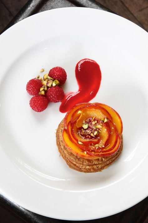 A gorgeous peach melba from Bourke Street Bakery's Tim Cooper. Peach Melba Recipe, Australian Desserts, Peach Melba, Yummy Deserts, Baked Peach, Peach Desserts, Desserts Menu, Classic Desserts, Plated Desserts