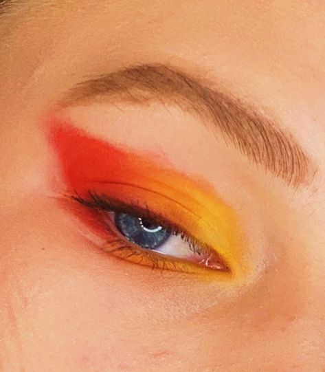 Flame Princess Makeup, Flame Inspired Makeup, Fire Eye Makeup Tutorial, Fire Make Up Look, Flame Makeup Look, Fire Makeup Eye, Fire Makeup Look Easy, Charizard Makeup, Fire Makeup Ideas