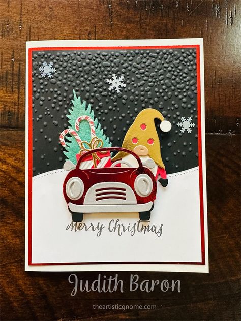 Spellbinders Gnome Drive Christmas card in red and gold with dark background Spellbinders Gnome Drive Holiday, Spellbinders Gnome Drive, Gnome Christmas Card Ideas, Spellbinders Christmas Cards, Holiday Greeting Card Design, Gnome Cards, Traditional Christmas Cards, Car Card, Spellbinders Cards