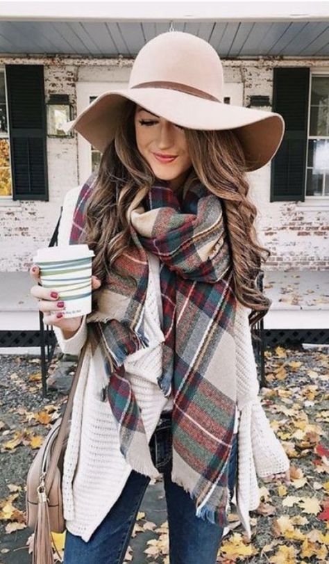 *8 Stylish Ways To Wear Hats This Fall Layering Outfits Fall, Plaid Shawl, Scarf Outfit, Fall Hats, Hat And Scarf, Layering Outfits, Outfits With Hats, Thanksgiving Outfit, Winter Mode