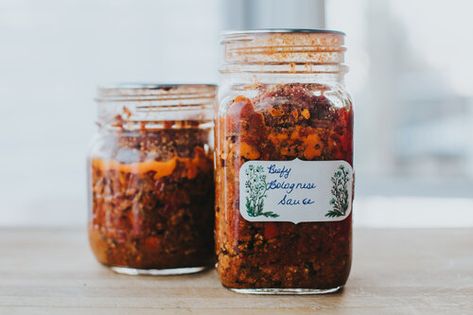 Beefy Bologneses Sauce — CANNING CULTURE Canning Water, Pressure Canner, Bolognese Sauce, Pressure Canning, How To Can Tomatoes, Hearty Meals, Canning Recipes, Tomato Paste, Balsamic Vinegar