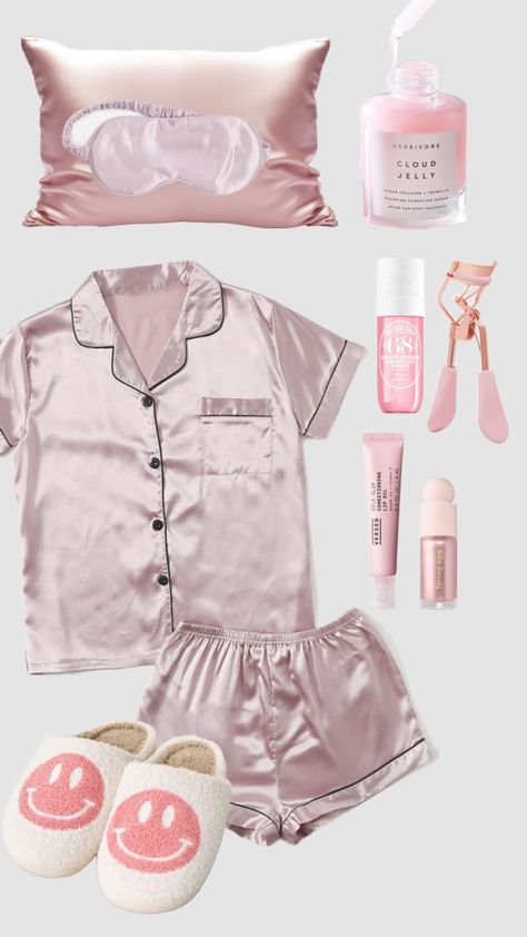 #outfitinspo #pinkaesthetic #pjs #satin #silk #chillday #lightpinkskincare #products #pinksilk #pjsaesthetic Silk Pjs Aesthetic, Pjs Aesthetic, Satin Pjs, Silk Pjs, Cute Pjs, Short Loungewear, Christmas Pjs, Satin Pyjama Set, Satin Pajamas