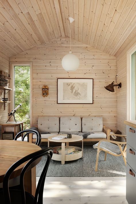 my scandinavian home: A Swedish Cabin Retreat for a Blended Family Scandinavian Chalet Interior, Small Summer House Ideas Interiors, Summer Cabin Interior, Scandi Summer House, Weekend House Ideas, Nordic Furniture Design, Scandinavian Cabin Interior, Wood Cabin Decor, Scandinavian Summer House