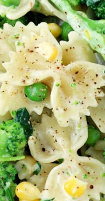 Creamy Lemony Vegetable Pasta Salad Pasta Salad Creamy, Italian Veggies, Vegetable Pasta Salad, Veggies Salad, Quinoa Salads, Vegetable Pasta Salads, Bacon Ranch Pasta Salad, Vegan Pasta Salad, Bar Buffet