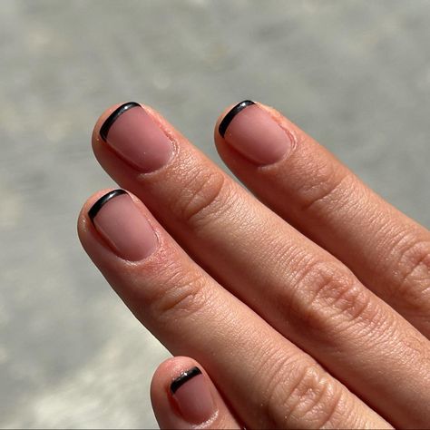 Black French Tip Gel Nails Short, Minimalist Gel Nails, Black French Tip Nails Short, Short Black French Tip Nails, Work Appropriate Nails, Black Nails Short, Really Short Nails, Short French Nails, French Tip Gel Nails