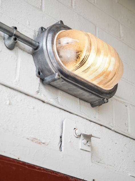 Read the Factorylux guide to choosing industrial wall lights. A simple explanation of the many choices of style and materials available. Discover more. Conduit Lighting, Diy Regal, Bulkhead Light, Bulkhead Lights, Vintage Industrial Decor, Metal Tree Wall Art, Industrial Interiors, Industrial Wall Lights, Garage Lighting