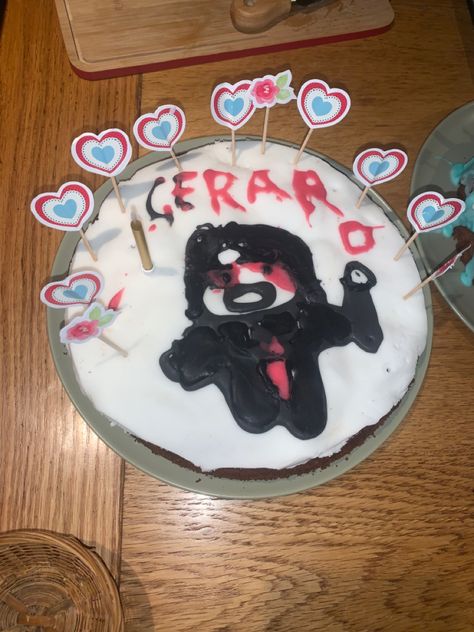 Mcr Birthday, My Chemical Romance Cake, Mcr Cake, Gerard Way Birthday, Emo Cake, Helena Mcr, Mcr Memes, Bday Invitations, I Love Mcr