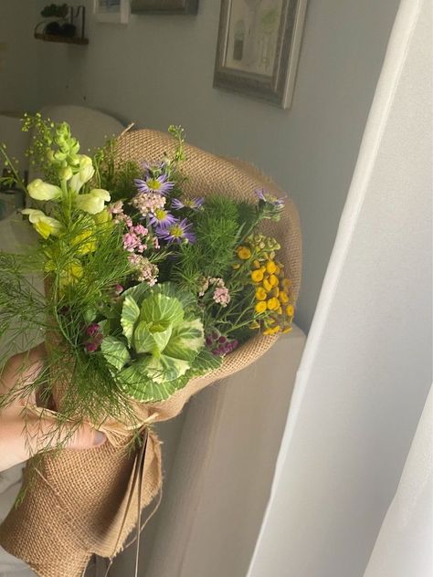 Burlap Wrapped Bouquet, French Country Decorating Bedroom, Wrapped Bouquet, Decorating Bedroom, Field Flowers, Country Decorating, French Country Decorating, Flower Farm, Country Decor