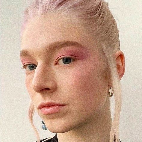 Hunter Shafer, Euphoria Icons, Ego Boost, Big Nose Beauty, Hunter Schafer, Portrait References, Ur Mom, Big Nose, Face Reference