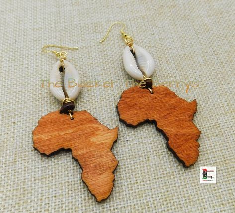 Cowrie Jewelry, Cowrie Shell Jewelry, Africa Earrings, Beaded Ankle, Crochet Jewelry Patterns, Loc Jewelry, Laser Cut Earrings, Cowrie Shells, Africa Map