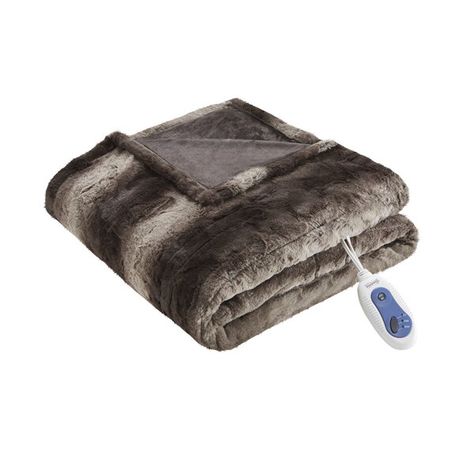 Beautyrest Zuri Oversized Heated Faux Fur Throw & Reviews | Wayfair.ca