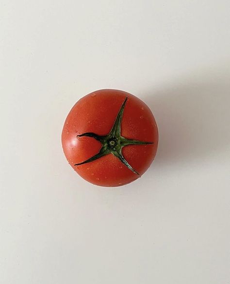 Fruit Profile Pic, Tomatoes Aesthetic, Tomato Aesthetic, Tomato Wallpaper, Doll Eye Makeup, Handmade Packaging, Digi Scrapbooking, Mood And Tone, Instagram Feed Ideas