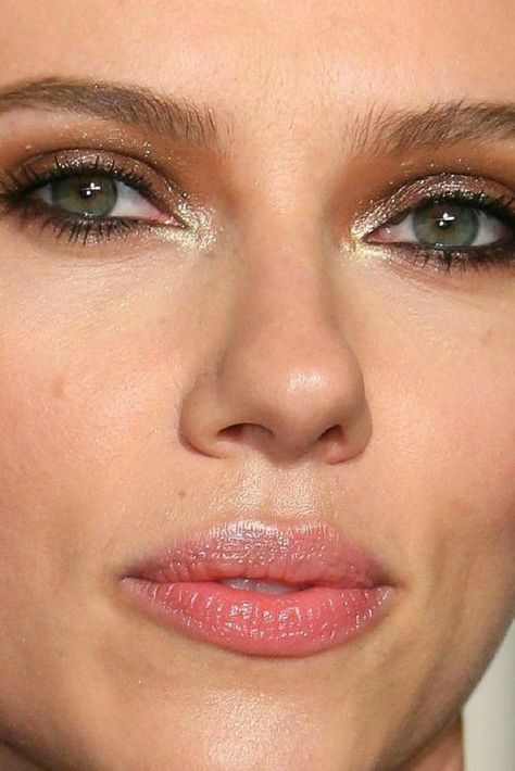 Close Up Makeup, Makeup Faces, Angelina Jolie Makeup, Scarlet Johanson, Bad Skin, Allu Arjun Hairstyle, Bad Teeth, Olivia De Havilland, Pink Eyes