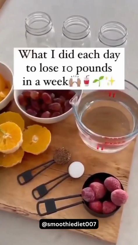 ❤️🥤..And this is the simple but highly effective method that I used to lose 10 lbs (5kg) in just one week! - I personally continued it for 3 weeks to lose a total of 18 lbs (9kg) 🌟

This detox is also AMAZING for resetting your #tastebuds, getting rid of bloating, clearing skin and boosting your energy 💪🏽⚡️

For those wanting to follow the exact same method that I used, I have compiled all of the information, recipes, detox approved snacks/meals, shopping lists and full step-by-step guide together in my eBook plan 📗 @smoothiediet007

You can download it from my website 📲Link in Profile 🤗 Latihan Dada, Easy Healthy Smoothies, Smoothie Recipes Healthy Breakfast, Healthy Drinks Smoothies, Healthy Juice Recipes, Healthy Drinks Recipes, Healthy Smoothie, Fruit Smoothie Recipes, Healthy Juices