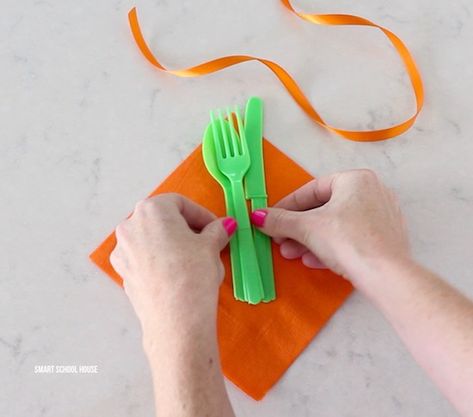 Wrapping Napkins Around Utensils, Carrot Napkin Utensils, Carrot Napkins Fold, Green Utensils, Carrots For Easter, Easter Napkin Folding, Pretty Bunny, Easter Clothes, Paper Napkin Folding