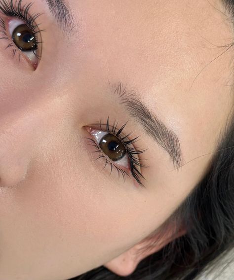 Round Lash Extensions, Lash Extensions Hooded Asian Eyes, Lashes Small Eyes, Chinese Lash Extensions, Natural Anime Lash Extensions, Kpop Lashes, Lash Extensions Monolid Eyes, Natural Lash Extensions Asian Eyes, Monolid Eyelash Extensions