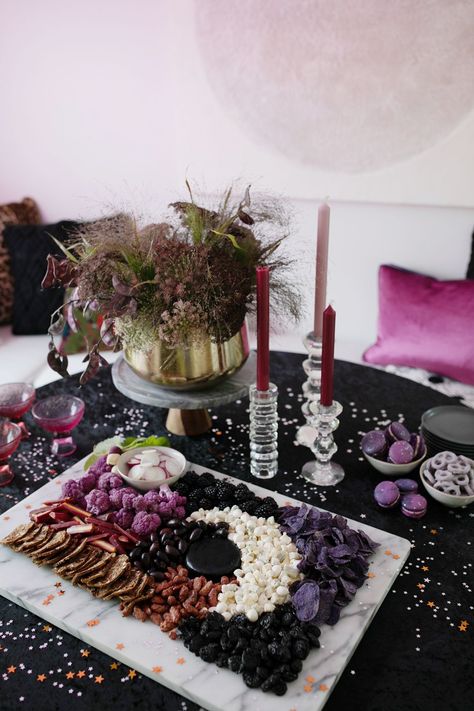 Witchy Party Foods, Boho Witch Party, Witch Halloween Party Decorations, Witchy First Birthday, Witchy Birthday Ideas, Witchy Party Decor, Tarot Birthday Party, Witch Party Ideas For Adults, New Moon Party