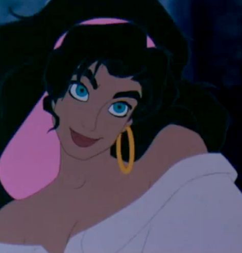 Day 17 Best Eyes: Esmeralda. Look at those things! So gorgeous. The shape mixed with the lovely blue green color is a wonderful combo. They're just perfect. Hunchback Of Notre Dame, Notre Dame, Disney, Blue