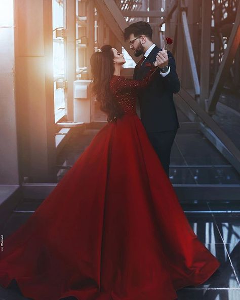 Prom Photoshoot, Pre Wedding Photoshoot Outfit, Engagement Dress, Red Wedding Dresses, Red Gowns, Engagement Dresses, Brides Wedding Dress, Pre Wedding Photoshoot, Prom Dresses Ball Gown