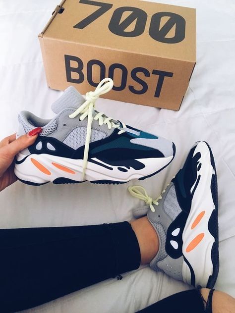 Looks Adidas, Adidas Yeezy 700, Nike Classic Cortez, Runners Shoes, Yeezy 700, Hype Shoes, Adidas Sneaker, Adidas Outfit, Nike Air Huarache