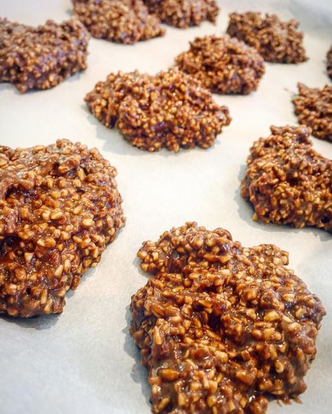 Macro Friendly No Bake Cookies Macro Nutrition, Macros Diet, Healthy Protein Snacks, Macro Friendly Recipes, Protein Powder Recipes, Macro Meals, Protein Cookies, Bake Cookies, Free Snacks