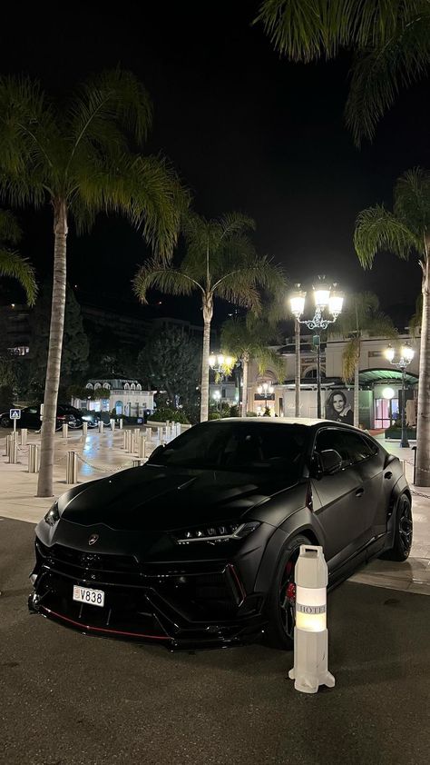 Lamborghini Urus Aesthetic, Lamborghini Urus Black, Gym Graphic Tees, Blacked Out Cars, Luxury Life Aesthetic, Black Lamborghini, New Luxury Cars, New Ferrari, Lamborghini Urus