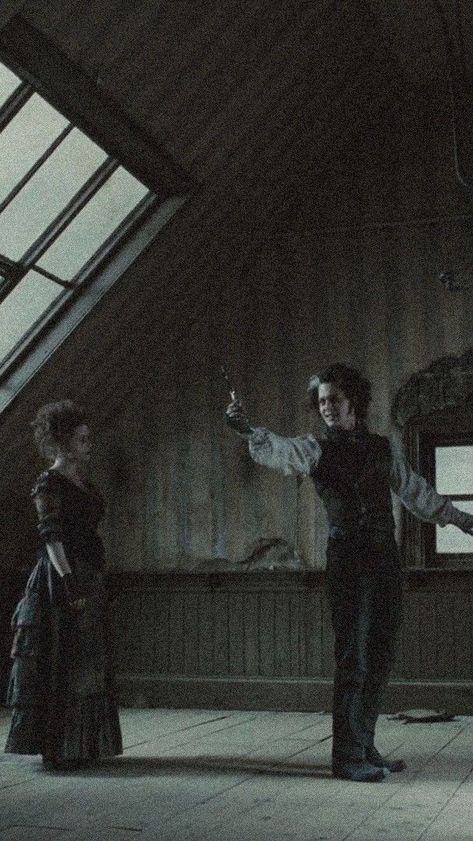 Sweeny Todd Wallpapers, Burtonesque Aesthetic, Sweeney Todd Aesthetic Wallpaper, Tim Burton Lockscreen, Sweeney Todd Wallpaper, Horror Aethstetic, Vintage Film Aesthetic, Tim Burton Vibes, Tim Burton Aesthetic