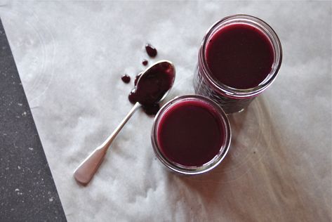 saskatoon berry syrup Saskatoon Recipes, Saskatoon Berry Recipe, Sour Cherry Recipes, Berry Syrup, Saskatoon Berry, Homemade Pantry, Berry Tea, Homemade Syrup, True Food