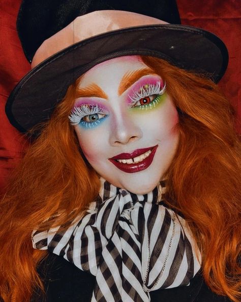 Alice Makeup Wonderland, Mad Hatter Makeup, Mad Hatter Halloween Costume, Alice Halloween, Alice In Wonderland Makeup, Alice In Wonderland Outfit, Wonderland Makeup, Mad Hatter Costume, Scary Characters