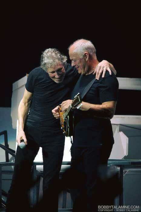 David Gilmour and Roger Waters - legendary Roger Waters David Gilmour, David Gilmour Pink Floyd, Pink Floyd Art, Richard Williams, Richard Wright, Pink Floyd Wall, Roger Waters, David Gilmour, Moody Blues