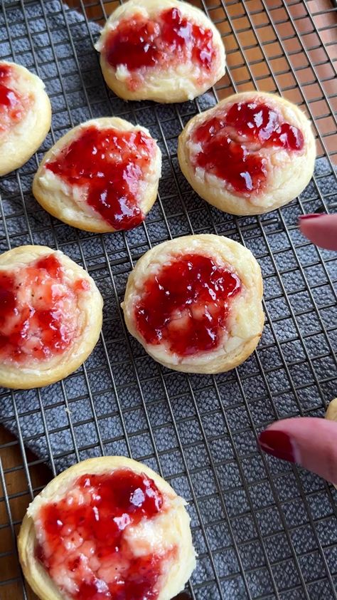 Crescent roll cookiesFollow @genie_cooks for more. What’s your favorite kind of jam?4oz cream cheese1/2 tsp vanilla3 tbs powdered sugar 1 pack refrigerated crescent roll doughYour favorite jamCut crescent dough into half inch thick slices(do not unroll!) Place on a parchment lined sheet pan and press cookies flat. In a bowl combine cream cheese, vanilla and powdered sugar. Spoon about a teaspoon full onto each cookie and spread evenly. Top with jam. Bake at 375° for eight minutes. Cool for one m Crescent Roll Cookies, Press Cookies, Pillsbury Recipes, Crescent Roll Recipes, Crescent Dough, Roll Cookies, Crescent Roll Dough, Crescent Roll, Sugar Spoon