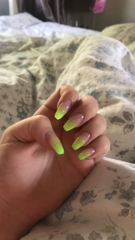 #acrylicnails #neonnails #green #neon #nails Clear Nails With Neon Design, Neon Green Ombre Acrylic Nails, Green Yellow Ombre Nails, Neon Green Tips Nails, Neon Green Ombre Nails, Green Neon Nails Design, Neon Lime Nails, Green Neon Nails, Nails Art Acrylic