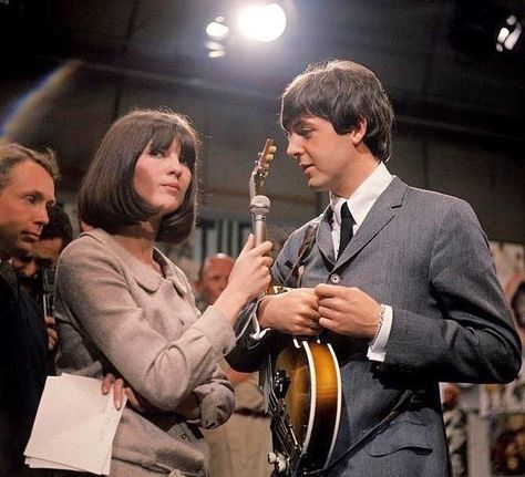 Funny Beatles, Cathy Mcgowan, Michael Ball, Velvet Goldmine, Ready Steady Go, 1960s London, Guitar Guy, Beatles Photos, Beatles Pictures