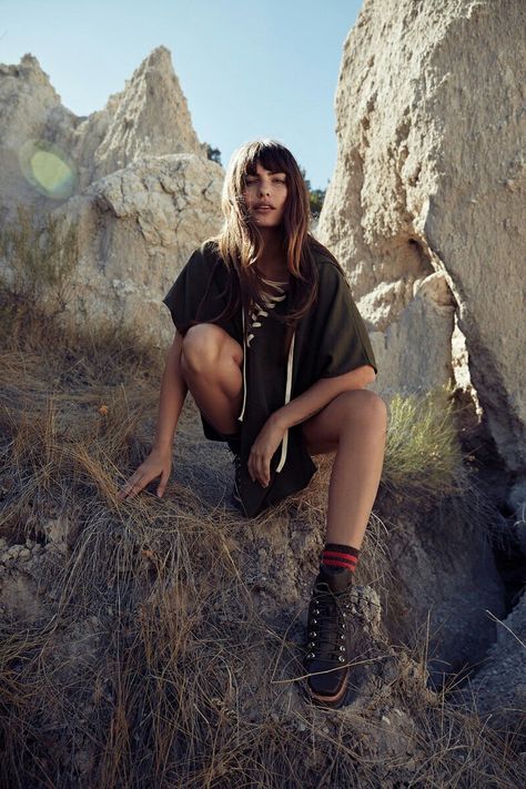 Shop FREE PEOPLE X NATIONAL PARKS COLLECTION 2017 with Alyssa Miller @ http://shopstyle.it/l/hFzs Outfits Free People, Alyssa Miller, Bohemian Diesel, Fashion 70s, 70s Outfits, Boho Beauty, Hooded Poncho, Power To The People, 인물 사진