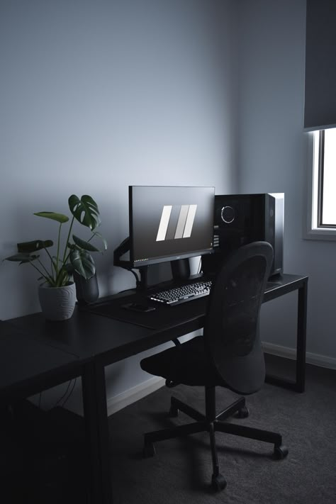 Best Pc Setup, Desk Idea, Gaming Desk Setup, Dream Desk, Computer Desk Setup, Desk Setups, Home Studio Setup, Pc Setups, Desktop Setup