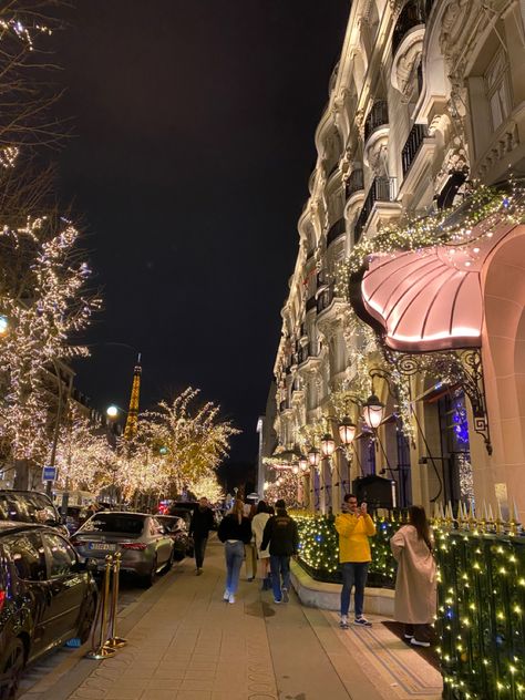 Paris At Christmas Time, Plaza Athenee Paris, Sketch London, Plaza Athenee, Paris Rooftops, Paris Trip, Parisian Vibes, Parisian Life, Paris Aesthetic