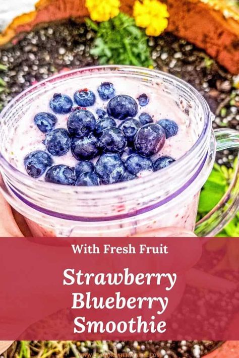 Healthy Whipped Cream Recipe, Bullet Smoothie Recipes, Magic Bullet Smoothie Recipes, Magic Bullet Smoothies, Strawberry Smoothie Healthy, Easy Smoothie Recipe, Strawberry Blueberry Smoothie, Smoothie Without Yogurt, Smoothie Easy