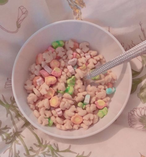 Lucky Charms Cereal Aesthetic, Lucky Charms Aesthetic, Cereal Lucky Charms, Pngs Aesthetic, Ava Core, Lucky Charms Cereal, Dr Closet, Granola Cereal, Kawaii Stuff