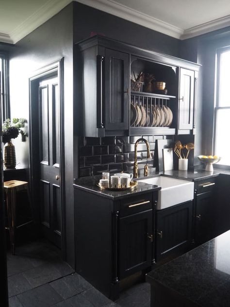 Sensory Home Design Dramatic UK Home | Apartment Therapy Dark Paint Colors, Black Kitchen Cabinets, Dark Home Decor, Dark Kitchen, Dark Home, Classic Kitchen, Butler Pantry, Dark Walls, Fall Kitchen